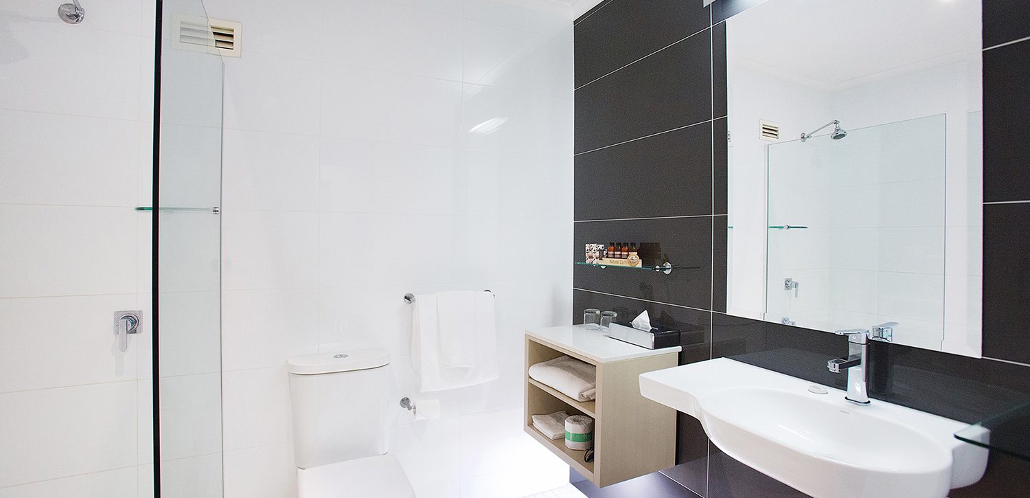newcastle-accommodation-apollo-international-executive-king-bathroom | Apollo International